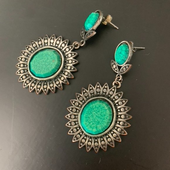 Deep jade statement earrings - Picture 1 of 2